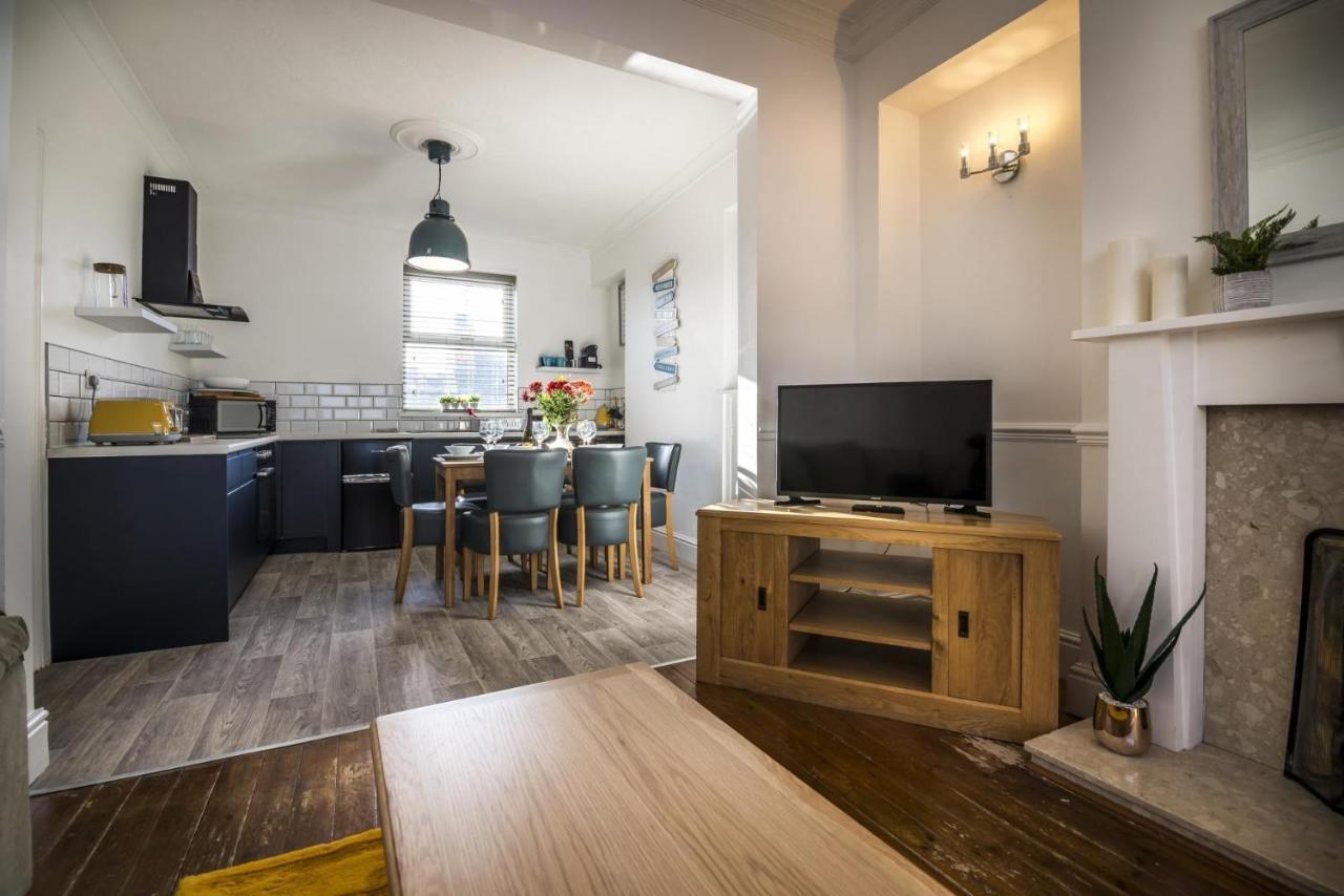 Ivydene - 3 Bedroom Holiday Home - Tenby Eksteriør bilde