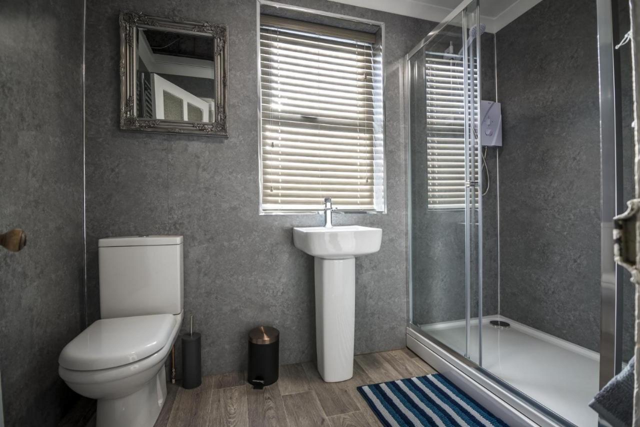 Ivydene - 3 Bedroom Holiday Home - Tenby Eksteriør bilde